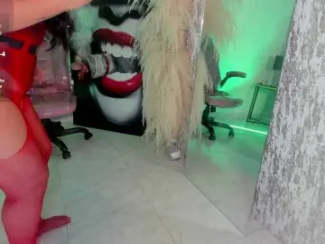 Isabellaa23  live sex cam