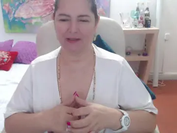 Leonela  live sex cam