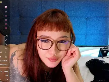 Littlewetgirl  live sex cam