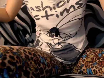 Yzza-suave  live sex cam