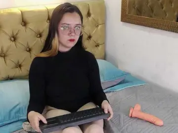 Alaiia----  live sex cam