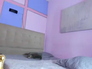 Alaiia----  live sex cam