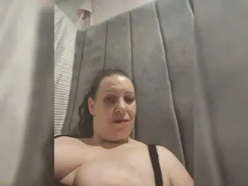 Canadianwhore  live sex cam