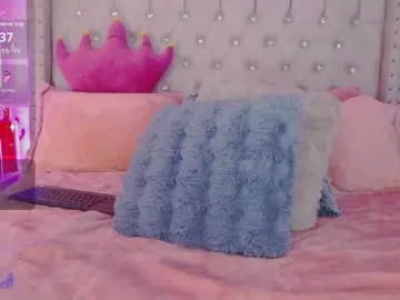 EmilyMerbu  live sex cam