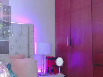 EmilyMerbu  live sex cam