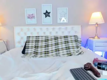 Mature-squiirt  live sex cam