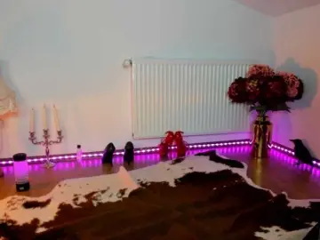 SatyneQueen  live sex cam