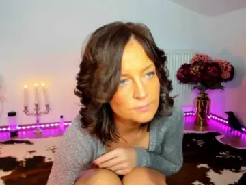 SatyneQueen  live sex cam