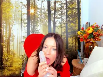 SatyneQueen  live sex cam