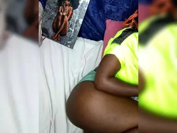 Freakcurvy8  live sex cam