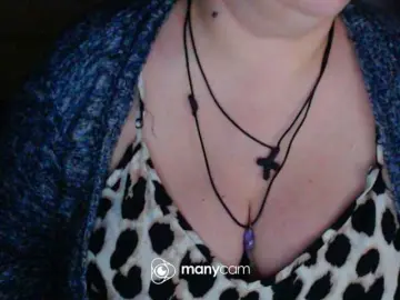 Mayalove4u  live sex cam