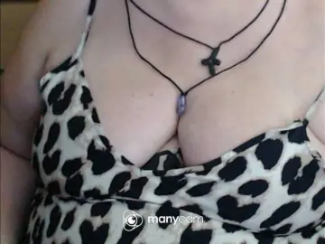 Mayalove4u  live sex cam
