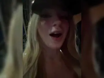 AstridMoss  live sex cam