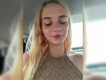 AstridMoss  live sex cam