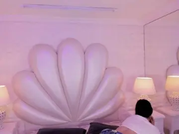 LevahMia1  live sex cam