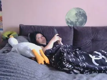 Medjik-lool  live sex cam