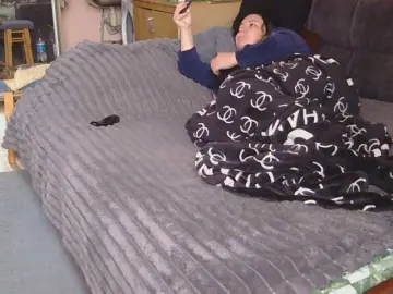 Medjik-lool  live sex cam