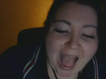 Medjik-lool  live sex cam