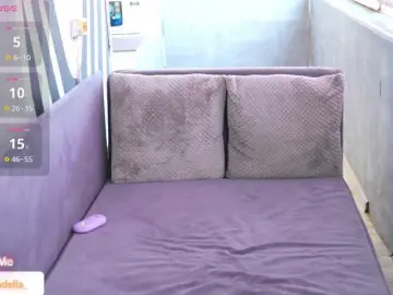 Julia-Jane  live sex cam