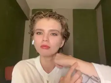 RhiannonPlane  live sex cam