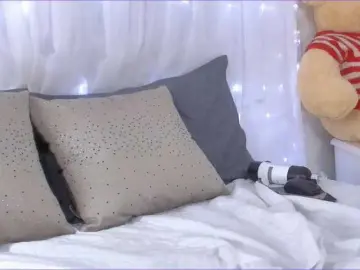 Looklikeamovie  live sex cam