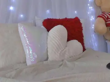 Looklikeamovie  live sex cam