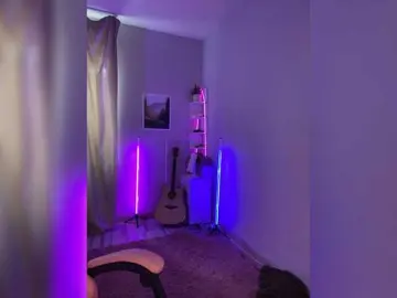 ShanelManro  live sex cam