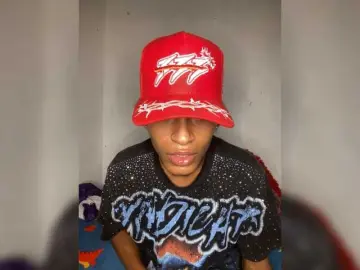 Yunior-6  live sex cam