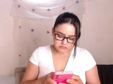 Maraa2lee  live sex cam