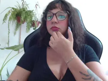 Myamillor  live sex cam