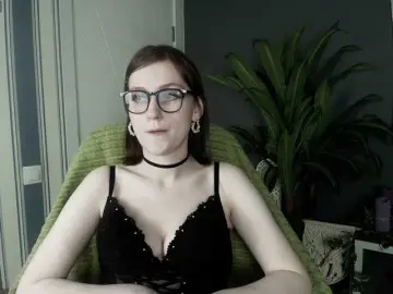 Pussymaker  live sex cam