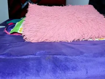 Latin-caliente  live sex cam