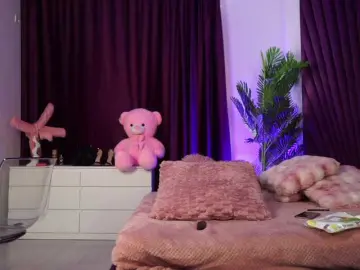 LucyCherry  live sex cam