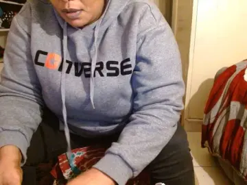 Sexiemama  live sex cam