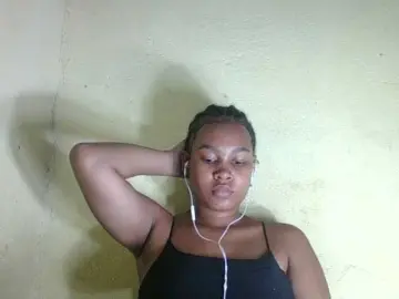 Triida  live sex cam