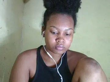 Triida  live sex cam