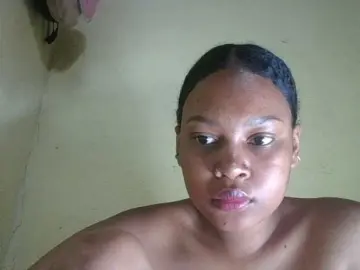 Triida  live sex cam