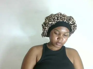 Triida  live sex cam