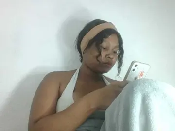 Triida  live sex cam