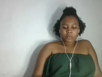 Triida  live sex cam