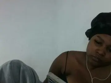 Triida  live sex cam