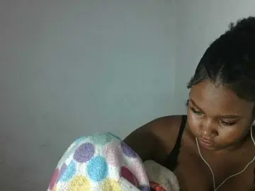 Triida  live sex cam