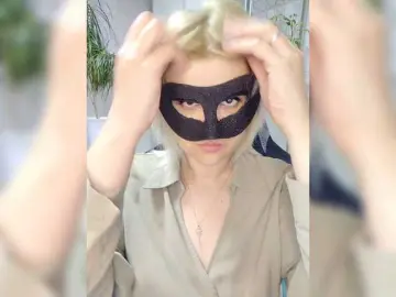 LOVEMENOW23  live sex cam