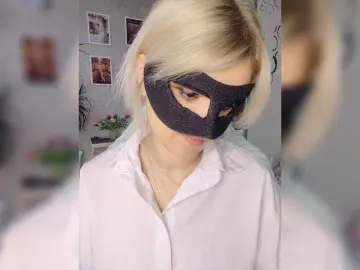 LOVEMENOW23  live sex cam
