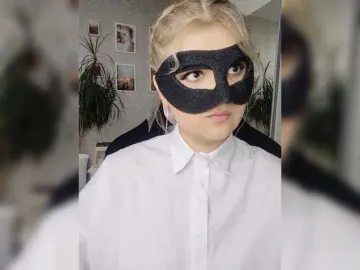 LOVEMENOW23  live sex cam