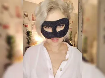 LOVEMENOW23  live sex cam