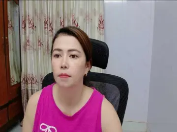 Lindahot69  live sex cam