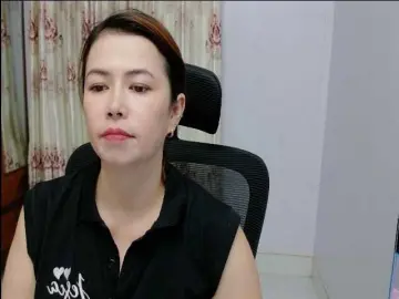 Lindahot69  live sex cam
