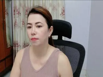 Lindahot69  live sex cam
