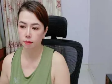 Lindahot69  live sex cam